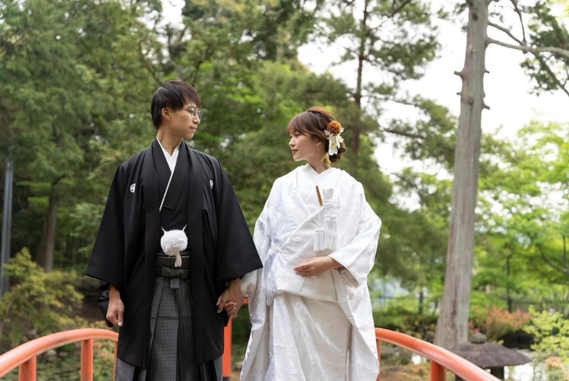 吴业坤2022年5月宣布娶日本老婆滨口爱子，太太之后随夫定居香港。
